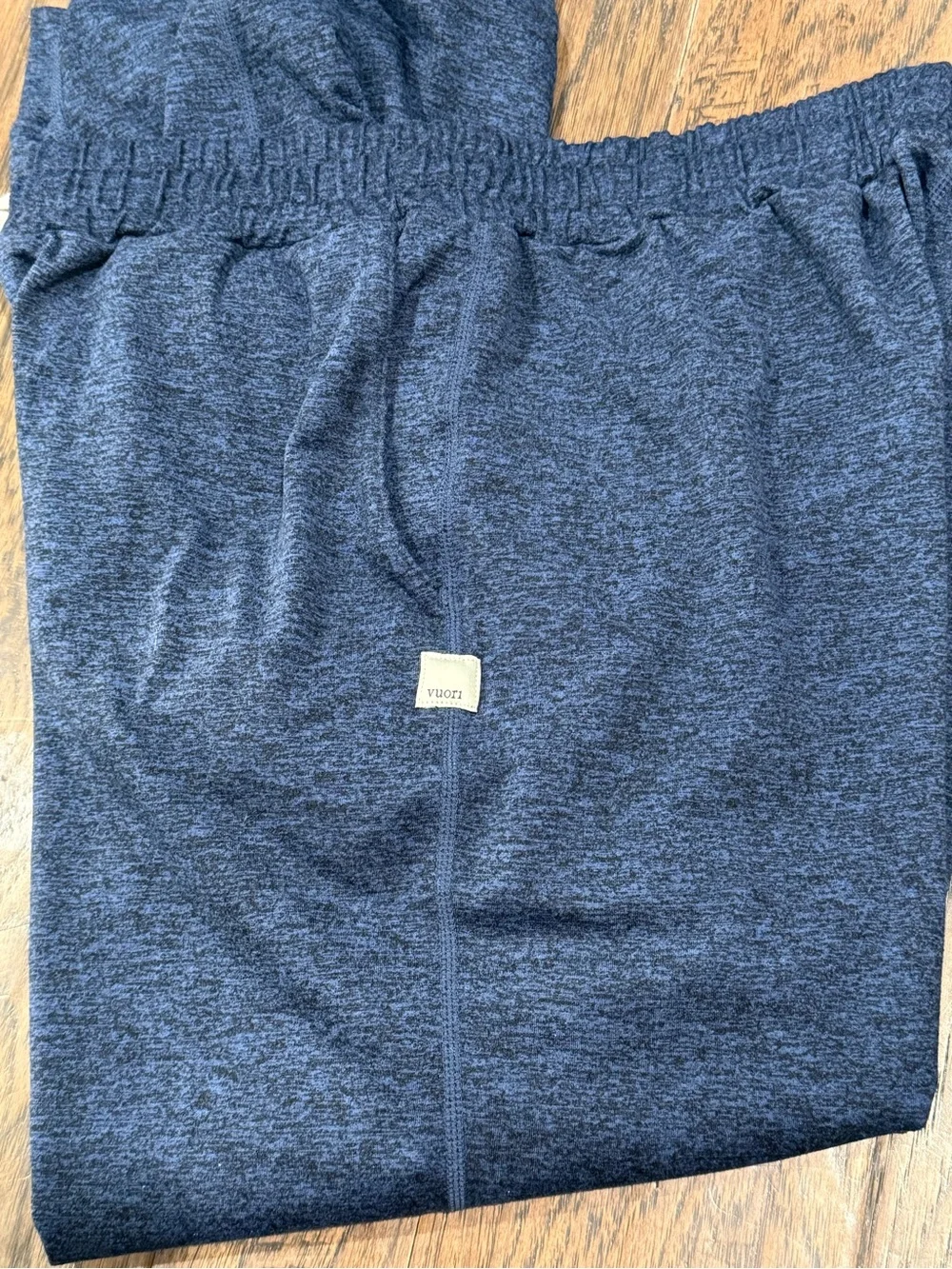 Vuori Womens Heathered Navy Performance Jogger with Drawstring size Medium - Picture 4 of 4